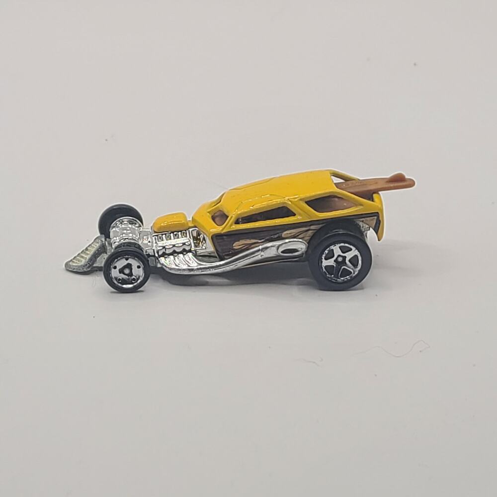 Hot Wheels Yellow Surf Crate 24378 F33 Made in Malaysia NICE